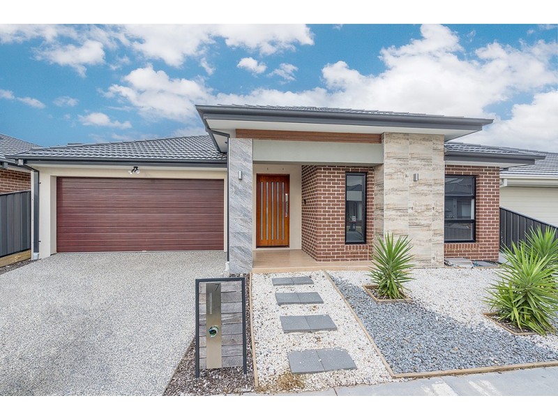 7 Breccia Street, Craigieburn VIC 3064
