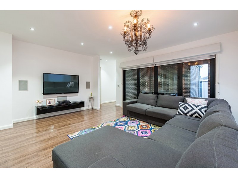 21 Falkland Road, Craigieburn VIC 3064