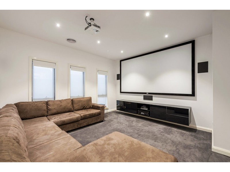 21 Falkland Road, Craigieburn VIC 3064