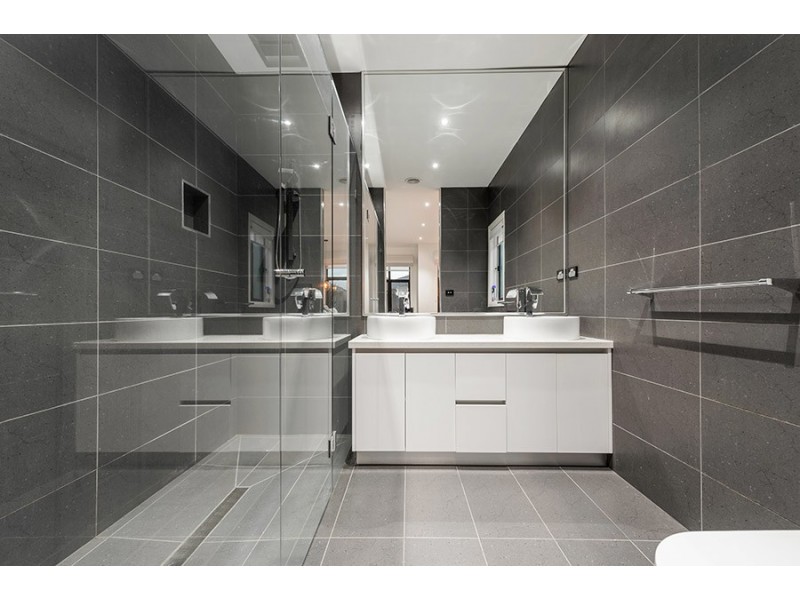 21 Falkland Road, Craigieburn VIC 3064