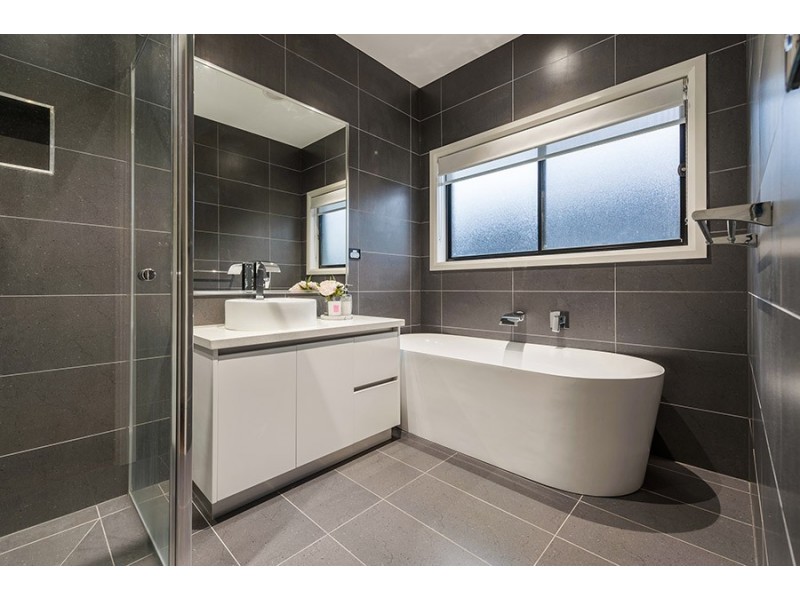 21 Falkland Road, Craigieburn VIC 3064