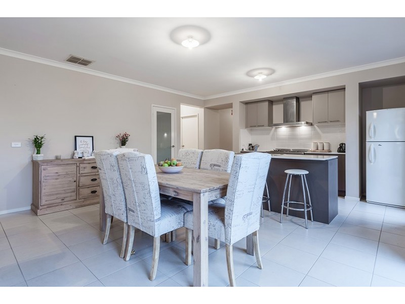 1 Greenham Avenue, Craigieburn VIC 3064