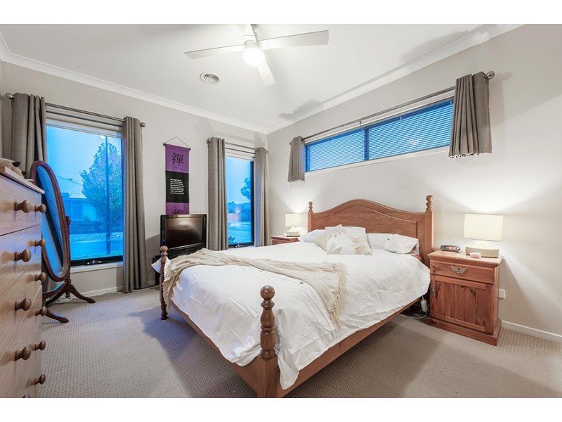 1 Greenham Avenue, Craigieburn VIC 3064