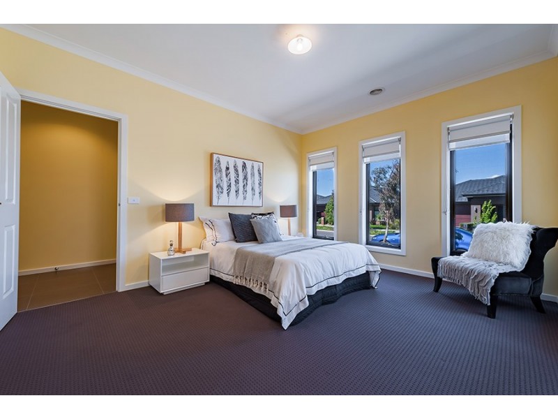 53 Millicent Drive, Craigieburn VIC 3064