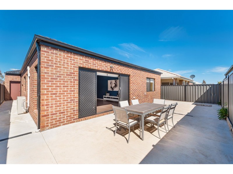 53 Millicent Drive, Craigieburn VIC 3064