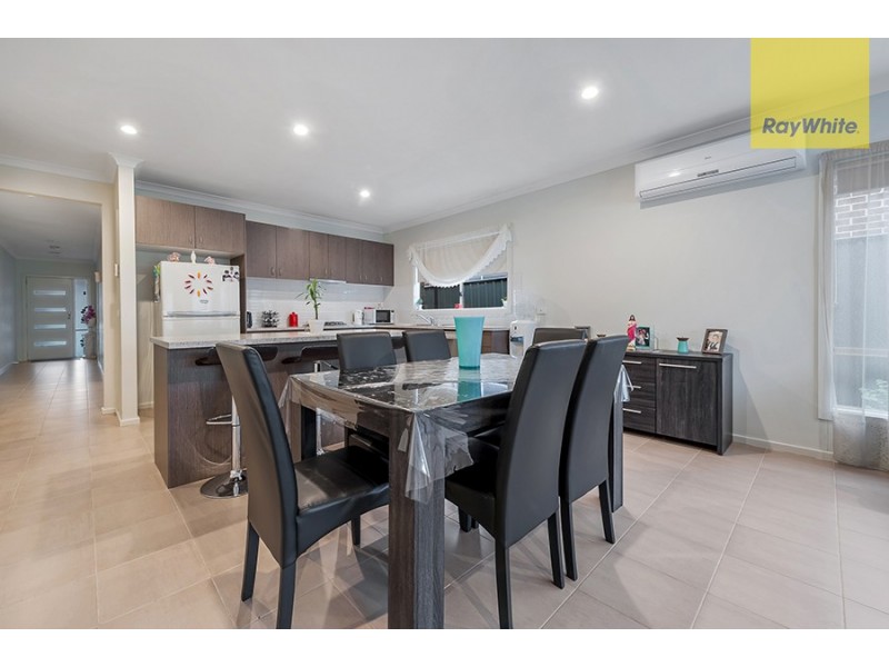 17 Pinnacle Drive, Craigieburn VIC 3064