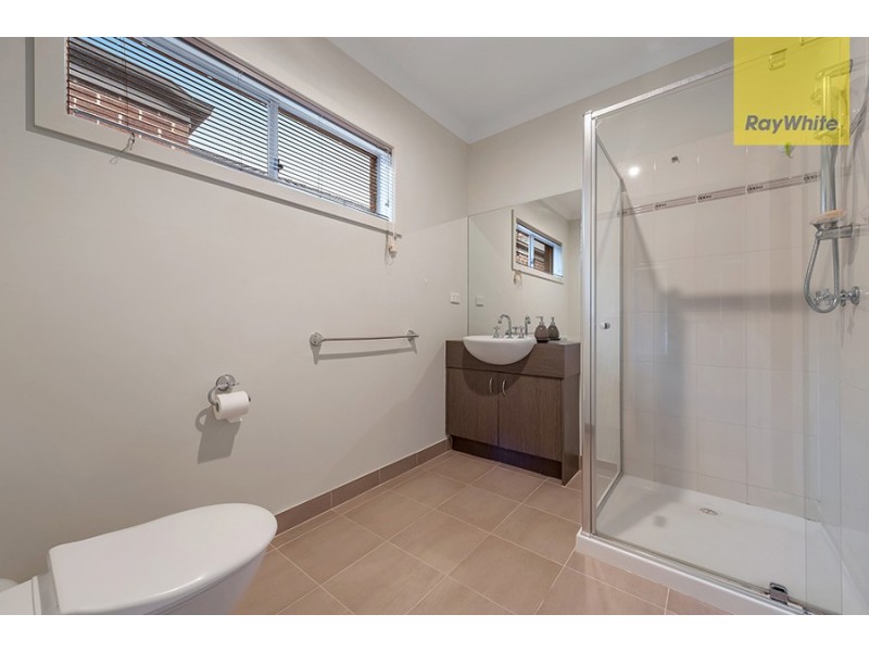 17 Pinnacle Drive, Craigieburn VIC 3064