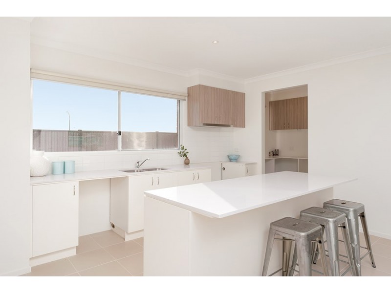 29 Mountleigh Circuit, Craigieburn VIC 3064