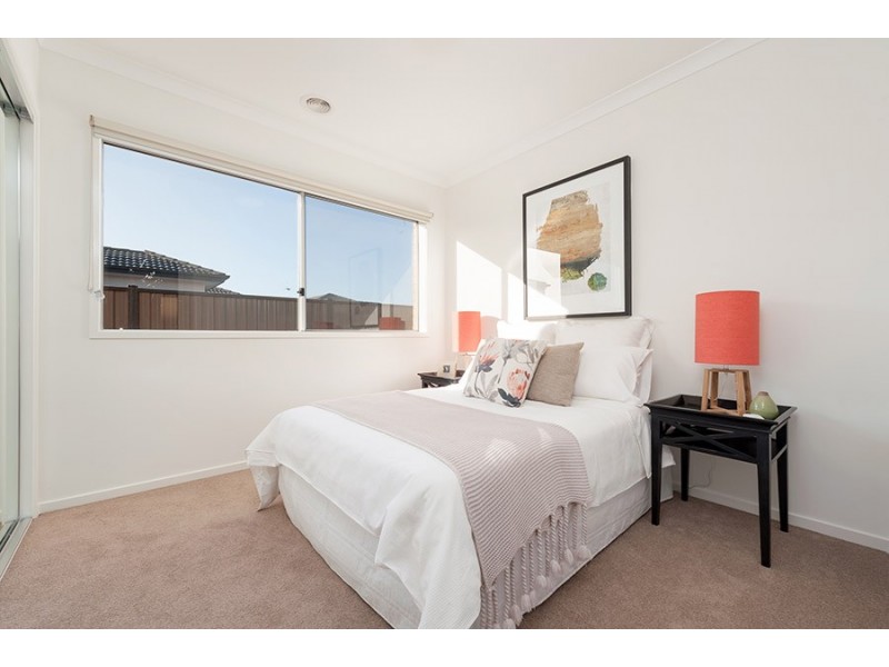29 Mountleigh Circuit, Craigieburn VIC 3064