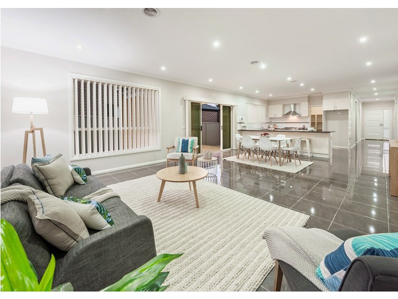 33 Elsternwick Way, Craigieburn VIC 3064