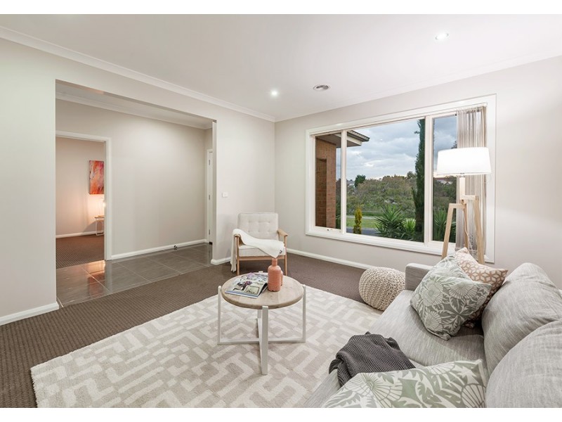 33 Elsternwick Way, Craigieburn VIC 3064