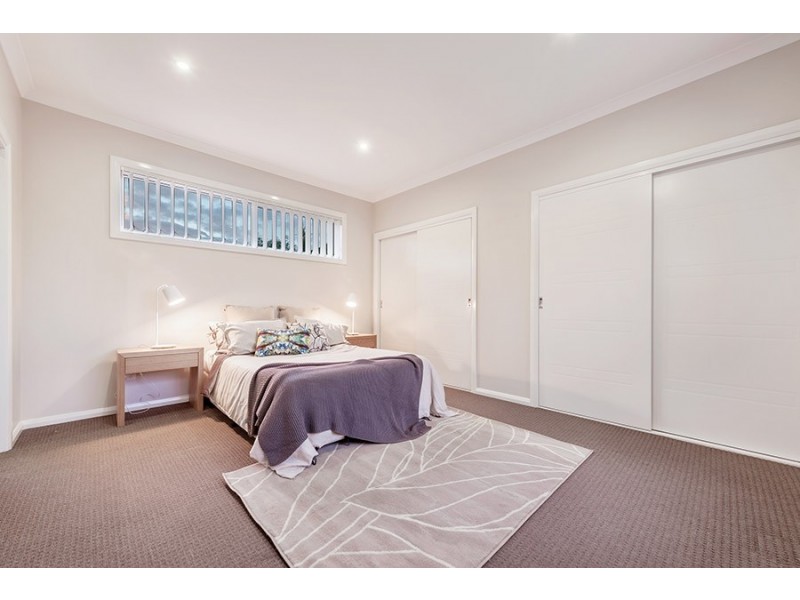 33 Elsternwick Way, Craigieburn VIC 3064