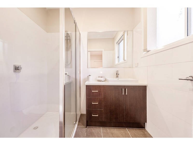 33 Elsternwick Way, Craigieburn VIC 3064