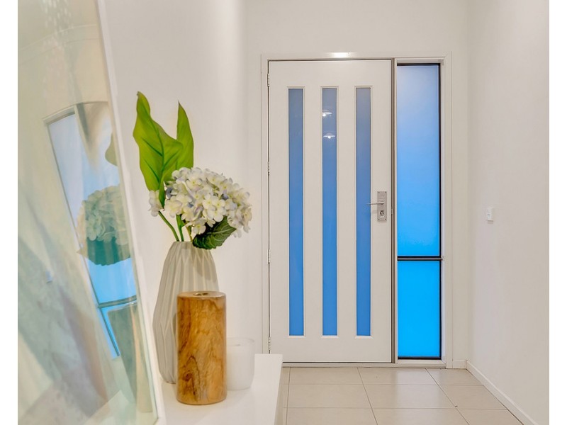 48 Moor Park Drive, Craigieburn VIC 3064