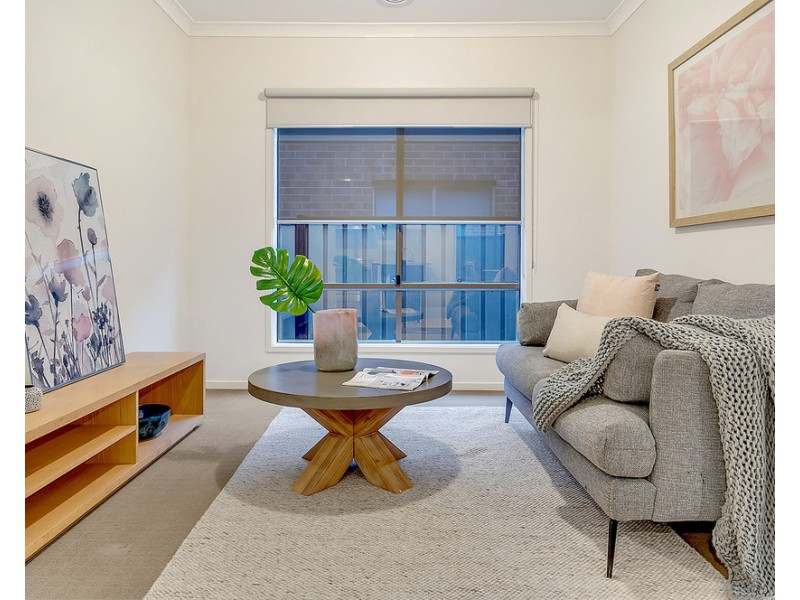 48 Moor Park Drive, Craigieburn VIC 3064