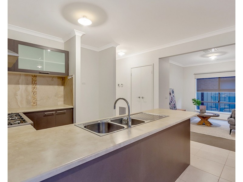 48 Moor Park Drive, Craigieburn VIC 3064