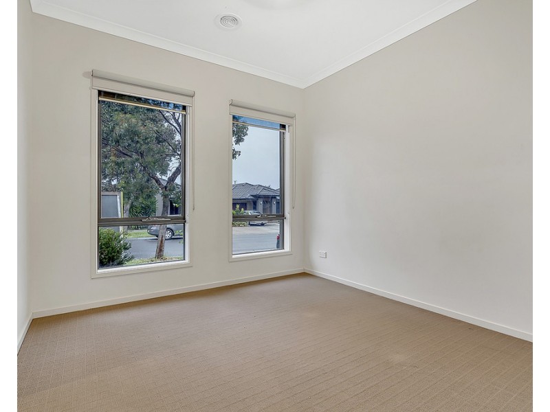 48 Moor Park Drive, Craigieburn VIC 3064