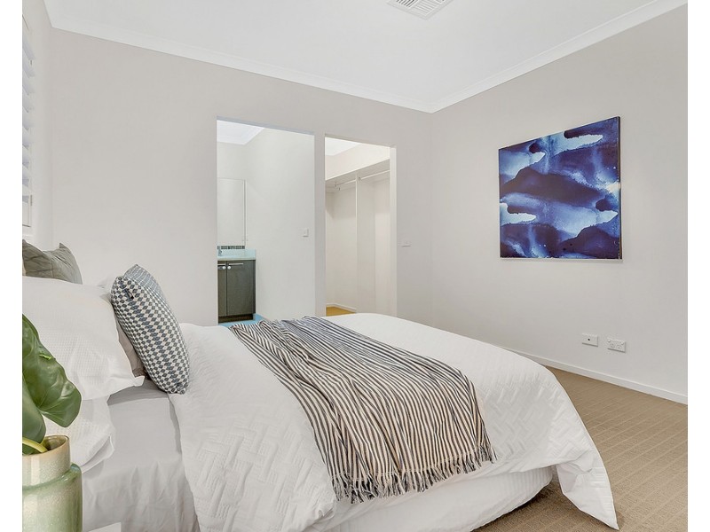 48 Moor Park Drive, Craigieburn VIC 3064