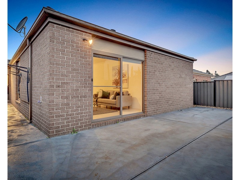 48 Moor Park Drive, Craigieburn VIC 3064