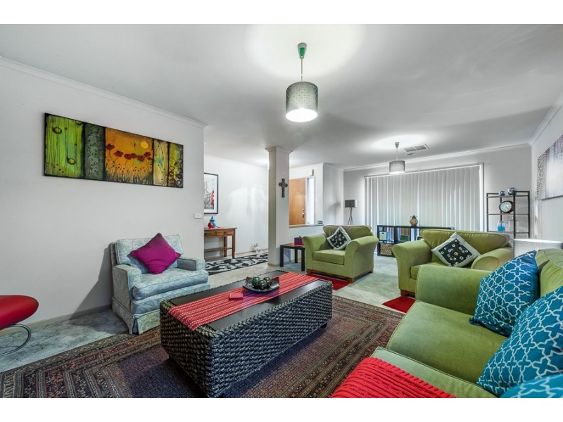 8 Leigh Court, Craigieburn VIC 3064