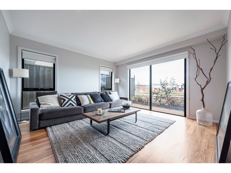 11 Destination Drive, Greenvale VIC 3059