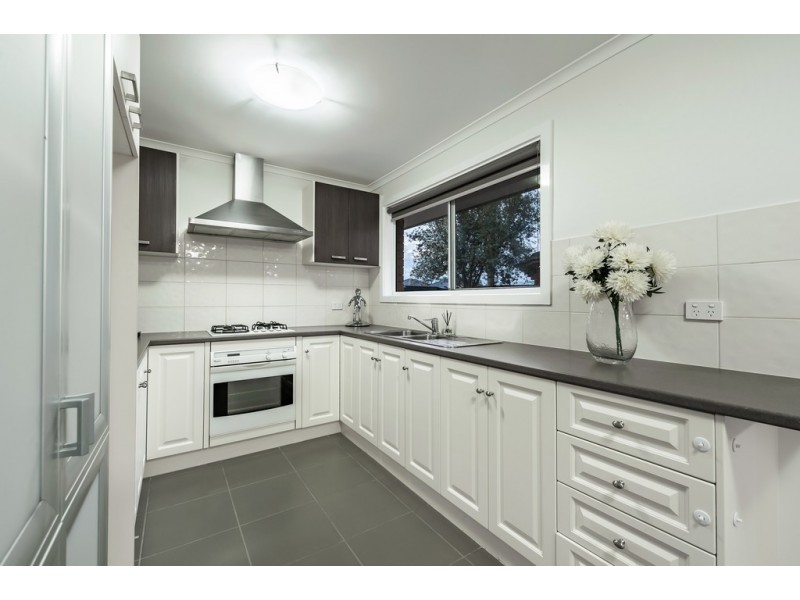 2 Trecastle Court, Craigieburn VIC 3064