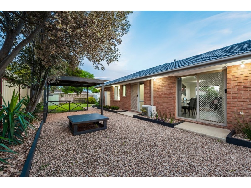 2 Trecastle Court, Craigieburn VIC 3064