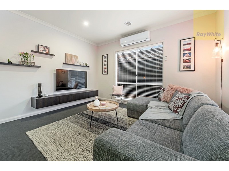37 Viewside Crescent, Craigieburn VIC 3064