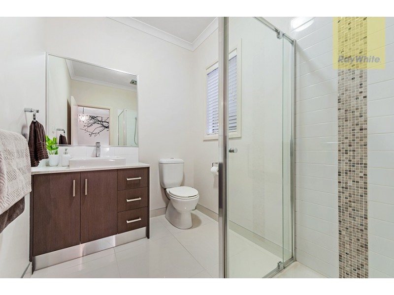 37 Viewside Crescent, Craigieburn VIC 3064