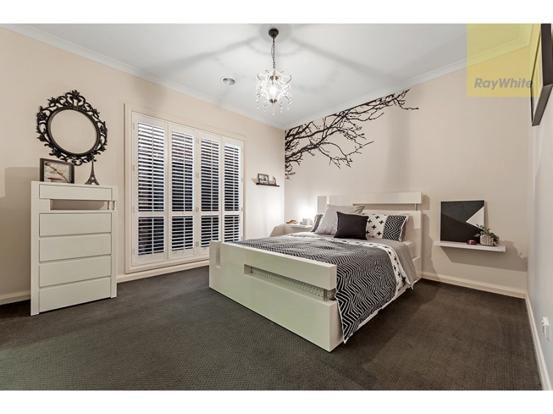 37 Viewside Crescent, Craigieburn VIC 3064