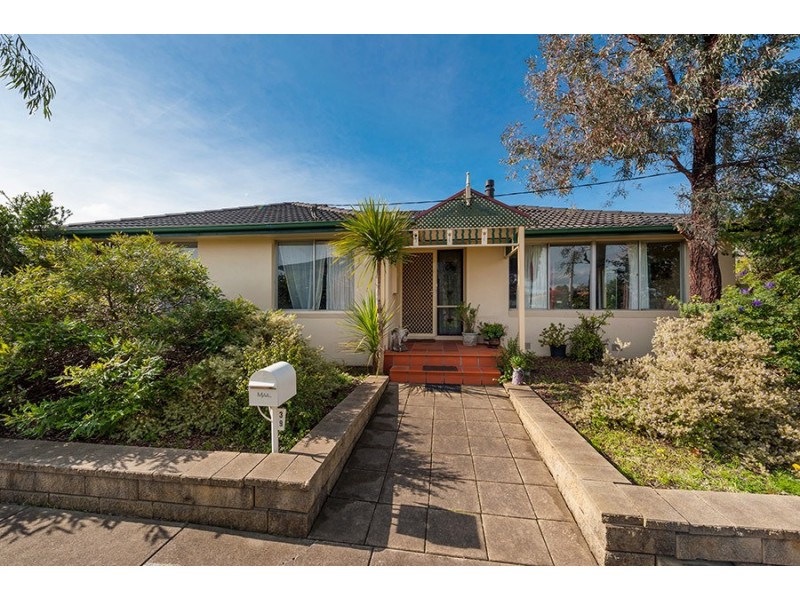 39 Katrina Drive, Gladstone Park VIC 3043