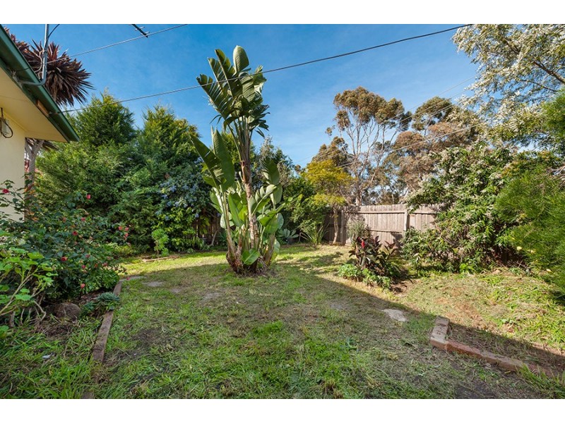 39 Katrina Drive, Gladstone Park VIC 3043