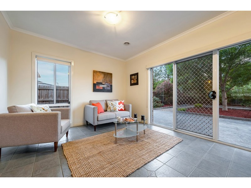 32 Garonne Circuit, Roxburgh Park VIC 3064