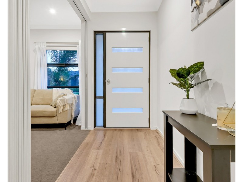 53 Peppertree Parade, Craigieburn VIC 3064