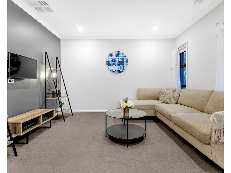 53 Peppertree Parade, Craigieburn VIC 3064