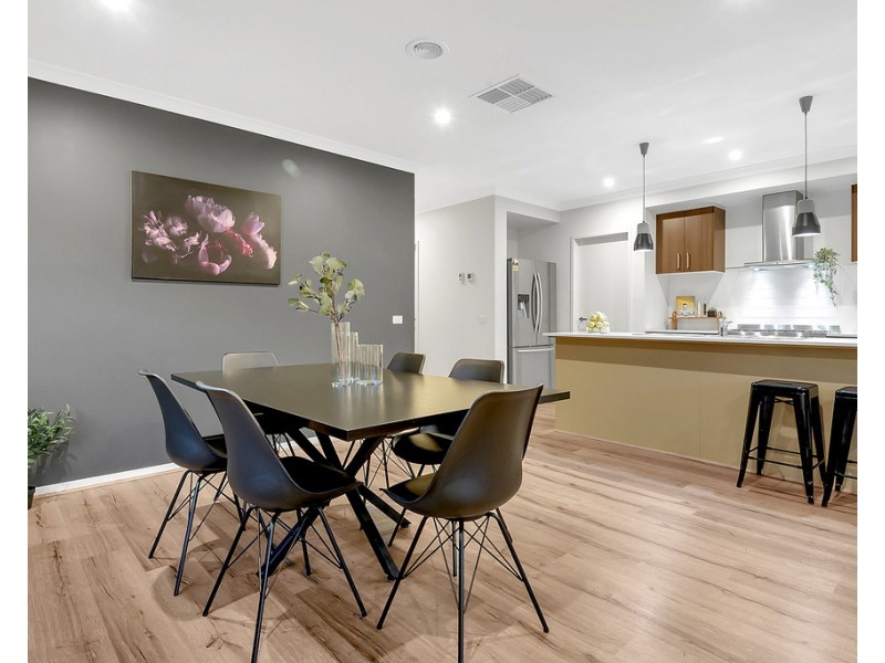 53 Peppertree Parade, Craigieburn VIC 3064