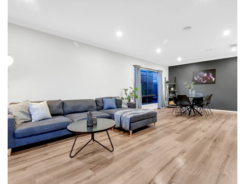 53 Peppertree Parade, Craigieburn VIC 3064