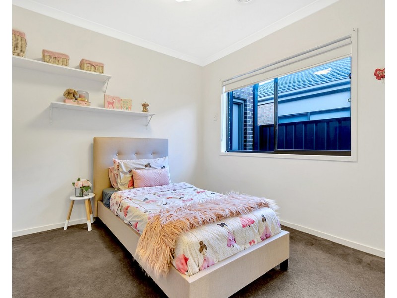 53 Peppertree Parade, Craigieburn VIC 3064