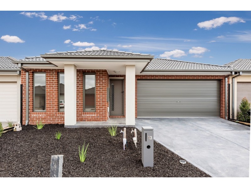 13 Mountleigh Circuit, Craigieburn VIC 3064