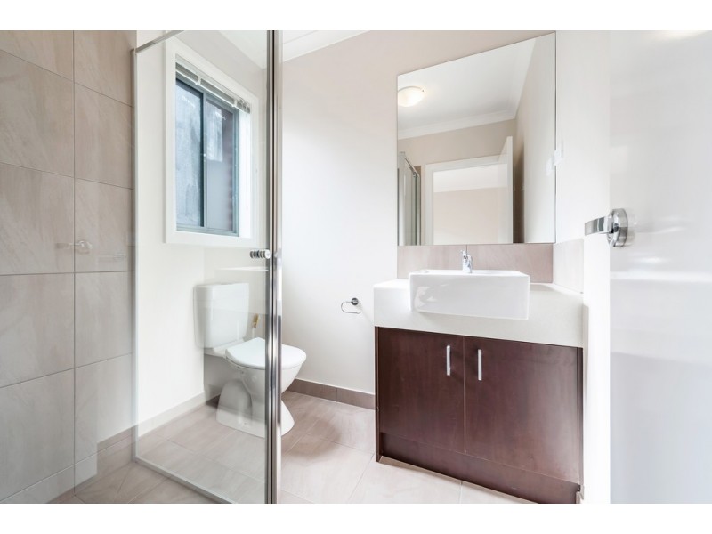 13 Mountleigh Circuit, Craigieburn VIC 3064