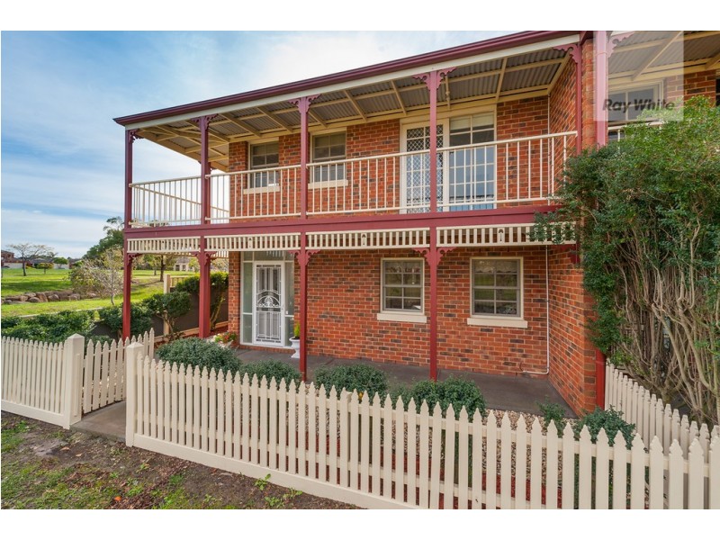 13 Meadowbank Lane, Craigieburn VIC 3064