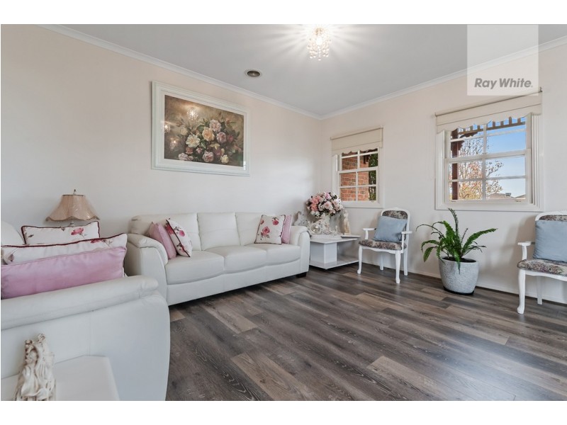 13 Meadowbank Lane, Craigieburn VIC 3064