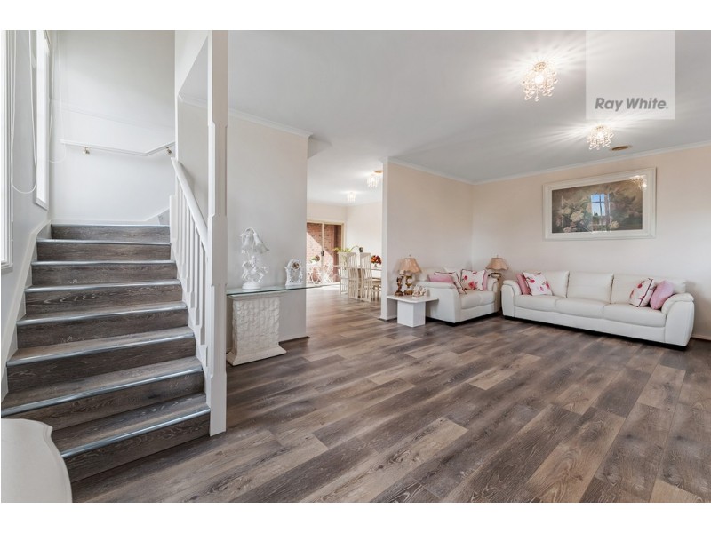 13 Meadowbank Lane, Craigieburn VIC 3064