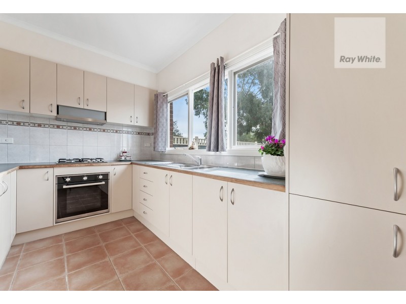 13 Meadowbank Lane, Craigieburn VIC 3064