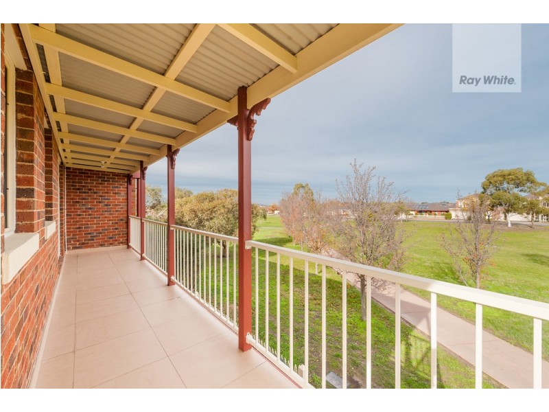 13 Meadowbank Lane, Craigieburn VIC 3064