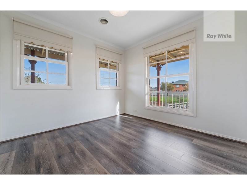 13 Meadowbank Lane, Craigieburn VIC 3064