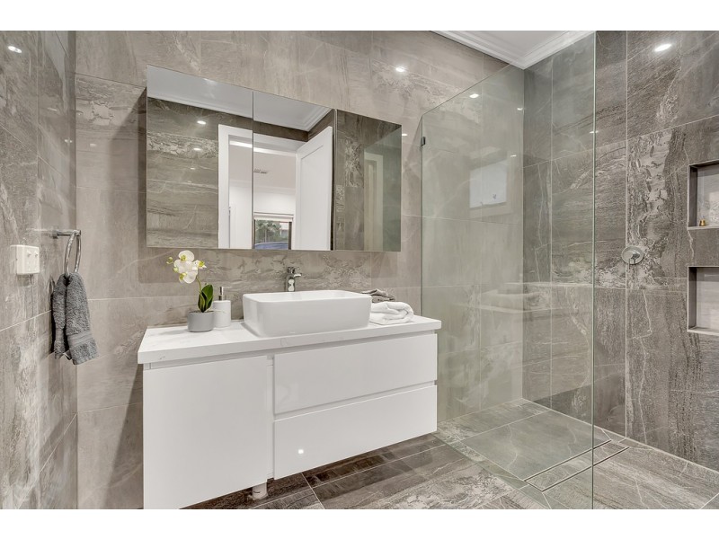 13 Excelsior Heights, Craigieburn VIC 3064