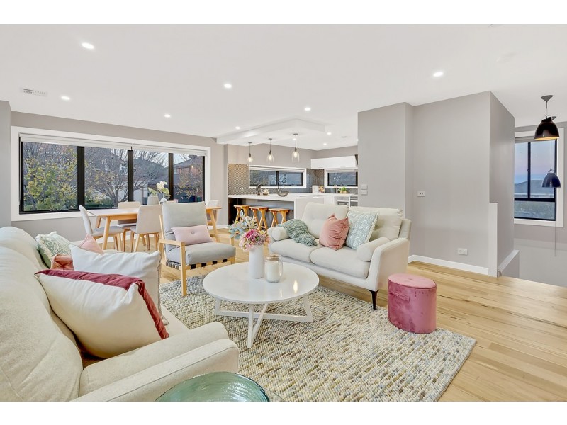 13 Excelsior Heights, Craigieburn VIC 3064