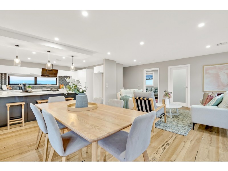 13 Excelsior Heights, Craigieburn VIC 3064