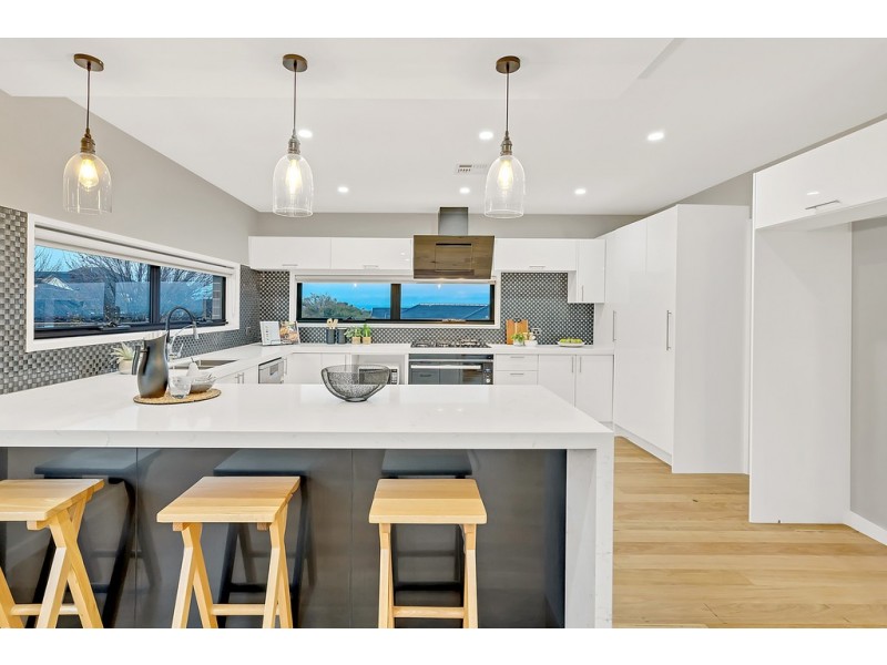 13 Excelsior Heights, Craigieburn VIC 3064